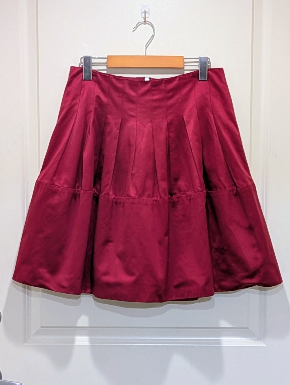 EUC BCBG Max Azria 6 Burgundy Cotton Blend Circle Skirt with Back Zip